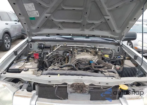 2004 Nissan Frontier Xe-V6 z USA, uszkodzony, nr VIN 1N6ED27T74C421009